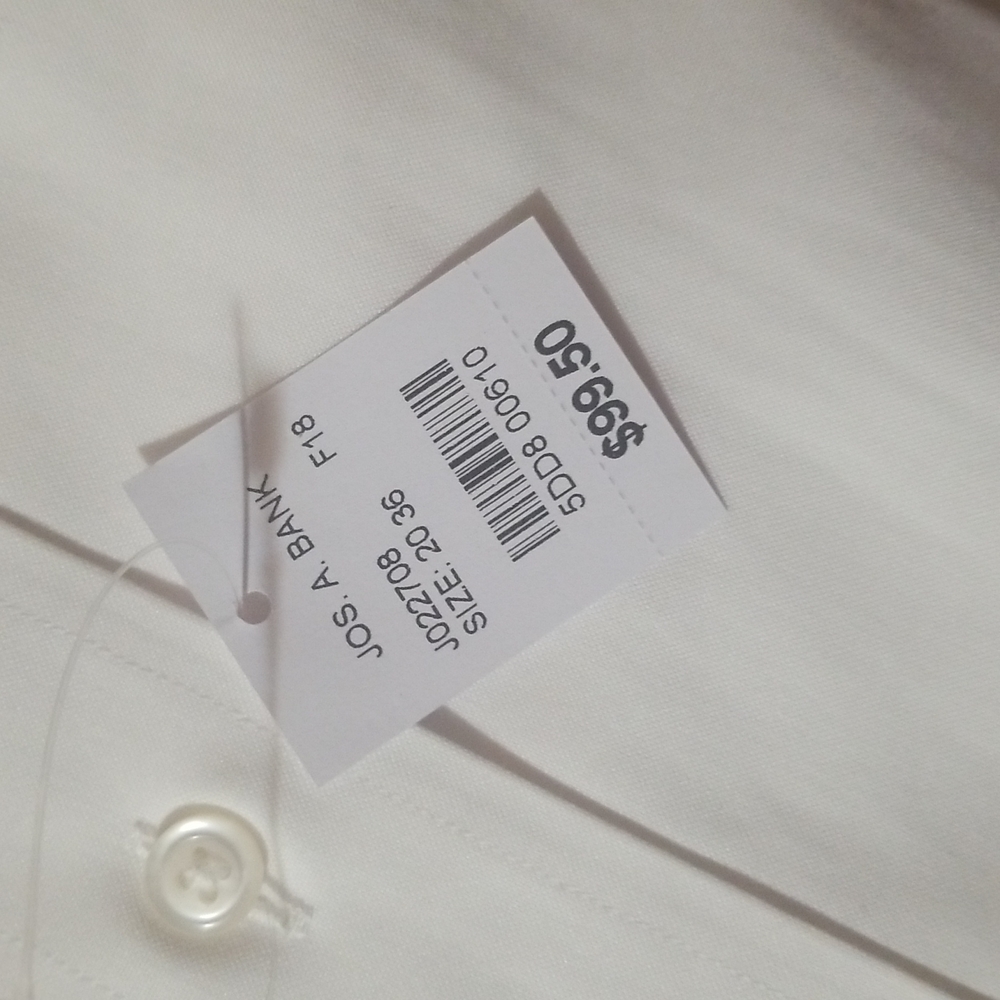 Traveler Collection Traditional Fit￼ Point Collar Dress Shirt - Picture 5 of 7